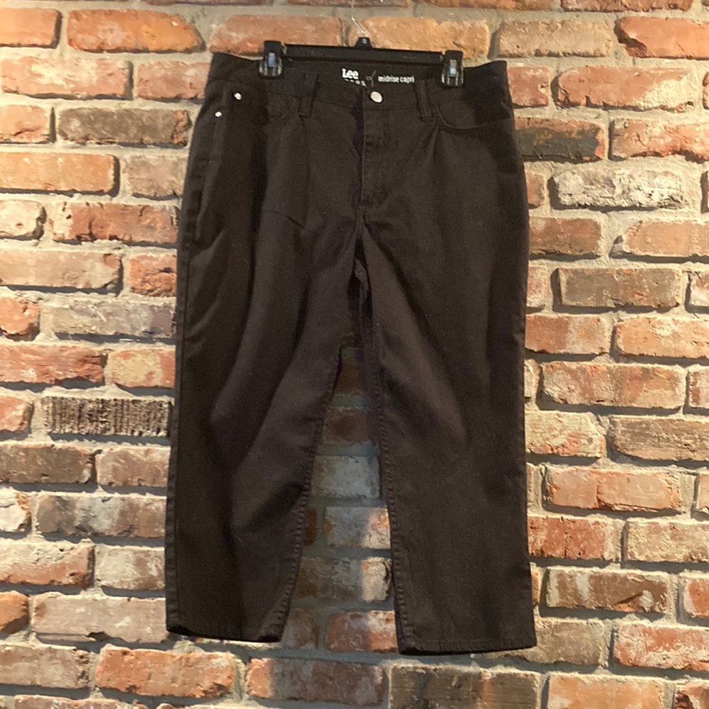 NWOT Lee Riders Midrise Capri Denim Jeans 16M